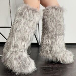 Women's Faux Fur knee Boots - Gray
